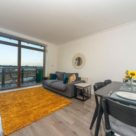 Pass The Keys Riverside Amazing Flat In London Close To The O2 エクステリア 写真